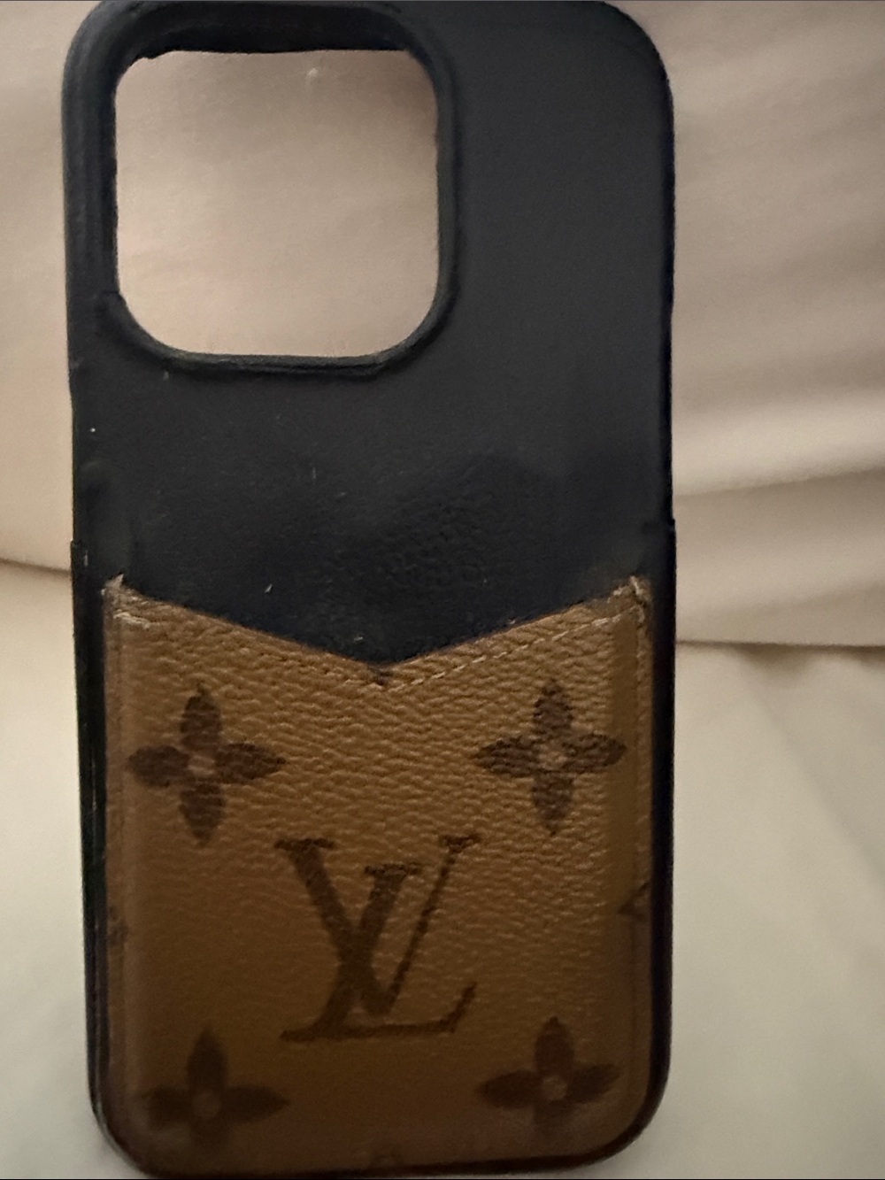 L Vuitton Brown Monogram Card Phone Case with Black Shell fits a 16 iPhon